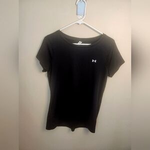 Under Armor Heat Gear Size Medium Black Top
